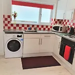 Swindon Old Town Studio - Entercloud9Sa